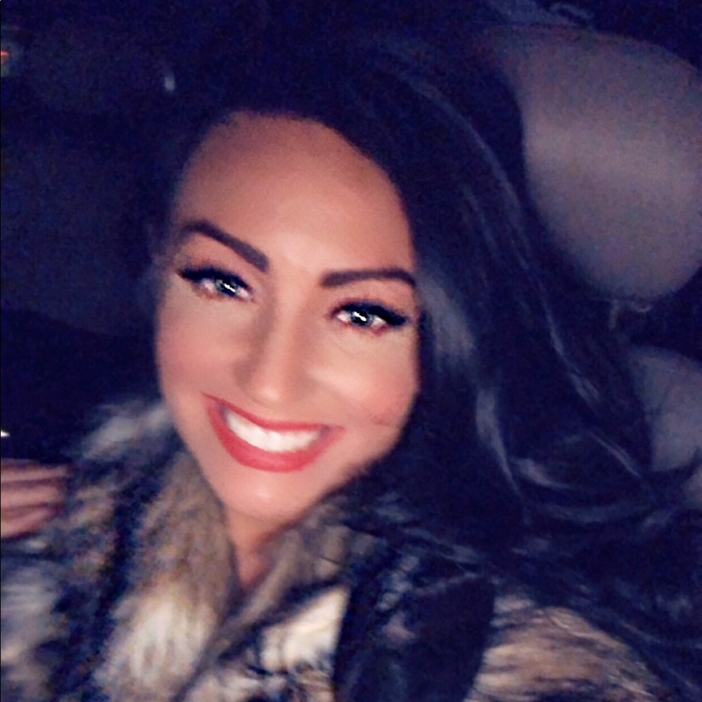 Meet your Posher, Lauren ashley